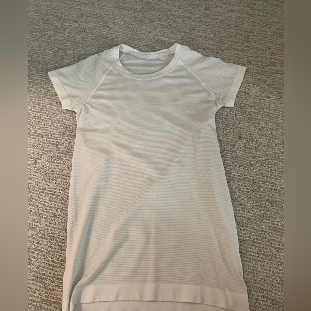 Lululemon Swiftly Tech Size 4 - White